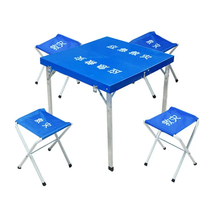 שולחן וכיסא מתקפלים לסיוע באסון